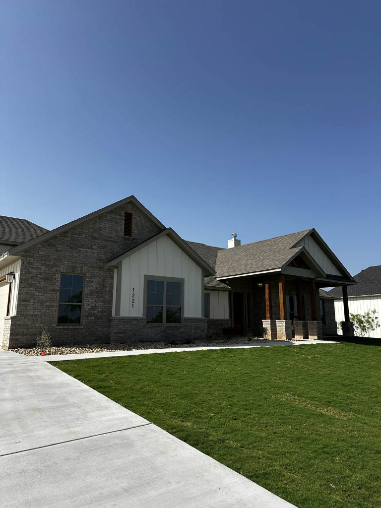 SkyTop Homes